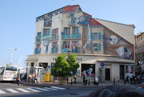 Cannes Fil Mural Sightseeing Canns